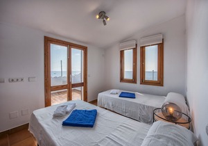 Villa facing the beach of Cala Marçal