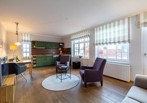 Villa Friedericia, Wohnung 3-Hochparterre links