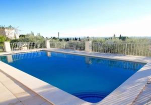 Villa in the Privileged Urbanization "Els Olivars" of PAU. Unbeatable views over the Bay o