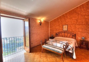 Villa Laila B, fully refundable with voucher*: A pleasant and spacious apartment which faces the sun and the sea, with Free WI-FI.