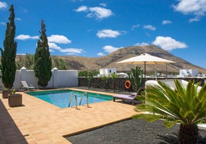 Villa Longa: Large Heated Private Pool, A/C, WiFi, Eco-Friendly - 2788