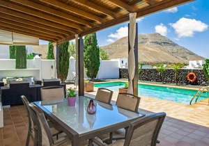 Villa Longa: Large Heated Private Pool, A/C, WiFi, Eco-Friendly - 2788