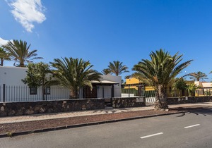 Villa Papagayo - Three Bedroom Villa, Sleeps 6