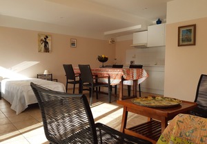 Villa with pool, sandy beach 300 m away, Gulf of Saint-Tropez, Sainte-Maxime
