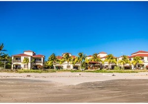 Villas Iguana A-8 Beachfront Condo