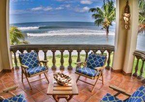 Villas Iguana A-8 Beachfront Condo