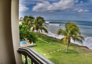 Villas Iguana A-8 Beachfront Condo