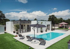 Villas in Štokovci, Croatia