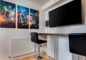 Vineyard Vale House - Three Bedroom House, Sleeps 6