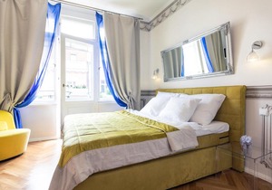 Vista Riverside Andel Suites