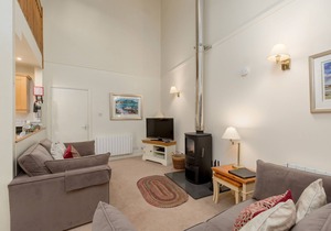 Walled Garden Mews 2 - a mews cottage that sleeps 6 guests in 2 bedrooms