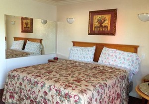 Walls Motel Long Beach