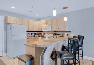 Water Front/No Steps Entry/2 Bed/2 Bath Condo/Sleeps 8/Boat Slip Available