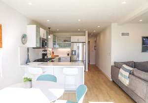 Waterfront 2BDRM with Patio in Playa Del Rey