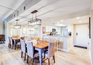 Waterfront Escape w/a Furnished Balcony, Harbor View, Fast WiFi, & Shared Pool