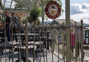 WATERSIDE, pet friendly, with a garden in Ambleside