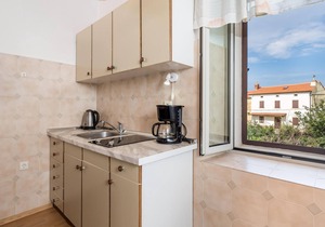 Welcome to these apartments in Omisalj.