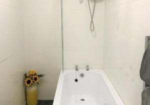 Welcoming spacious 2-bedroom house in St Helens