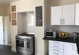 Welcoming spacious 2-bedroom house in St Helens