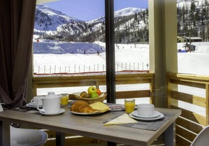 Wifi, 50m from shops, fitness, swimming pool, balcony, tv, ski locker, 20m², Isola 2000