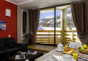 Wifi, 50m from shops, fitness, swimming pool, balcony, tv, ski locker, 20m², Isola 2000