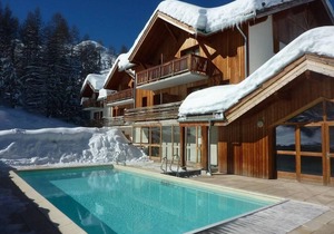 Wifi, ski-in/ski-out & foot of the slopes, fitness, swimming pool, terrace, balcony, parking, tv