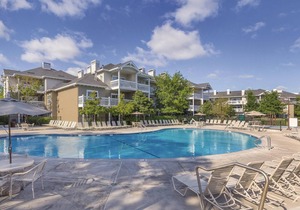 Windsor, CA: Sonoma 1 Bedroom Condo w/Fireplace, Resort Pool, Spa, WiFi & More!