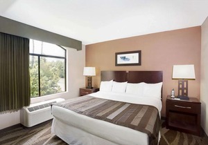 Wingate by Wyndham Raleigh Durham / Airport