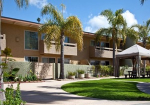 Winner Circle 1BR Condo with Outdoor Pool and Tennis Court