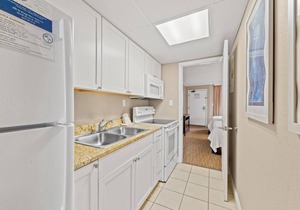 Winter Rates! Flawless Direct Oceanfront Suite