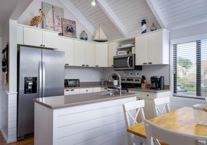 Wonderful 3BR/3BA Sealoft! Perfect Family Home! Neighborhood Pool/Beach! Amenity Cards!