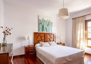 Wonderful Costa Teguise Villa | 5 Bedrooms | Villa Caletas Teguise | Perfect For A Large Group | Private Pool