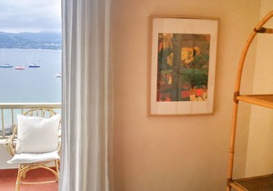 Wonderful sea view! In front of the beach. 5 km from Sanxenxo. Free WIFI