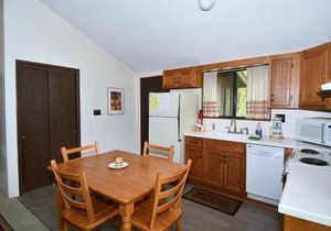 Woods Song - Hot Tub - Pet Friendly - Wifi - King Bed - Woods Resort - Golf Nearby - Pool Pass - Spa - Grill - Fireplace