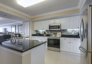 Yacht Club Villas #1-503 Breathtaking Waterway Views in Barefoot!