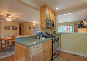 Yosemite View Retreat- Spa on Amazing Mountain Top View Deck!