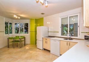 Zahara de los Atunes Apartment, Urb. Zahazar-la Zarzuela 3 bedroom (s)