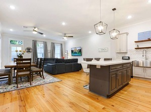 Factors New Orleans | Faubourg Lafayette