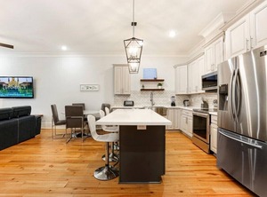 Factors New Orleans | Faubourg Lafayette