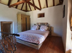 Holiday Shower | Puy-l'Eveque