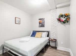 Cozy Dt Hamilton | Central Hamilton