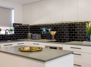 Bdrm Apt Annandale Courtyard | Annandale