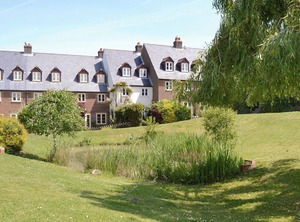Accommodation Island Harbour Newport | Whippingham