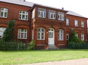 People Monument Courtyard | Roddan