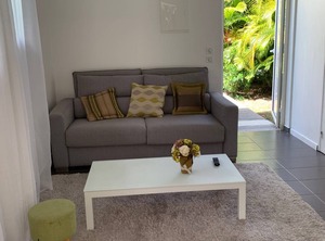 Le Moule The Beach Terrace | L'Autre-Bord