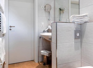 Shower Toilet | Bullay