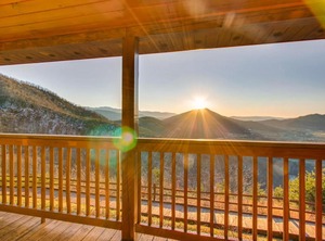 Awe | Gatlinburg - Pigeon Forge