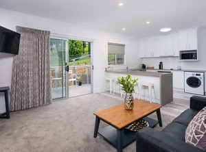 Albury Yalandra | West Albury