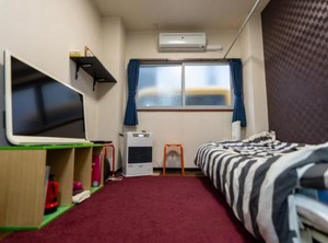 Almaz Place | Higashi