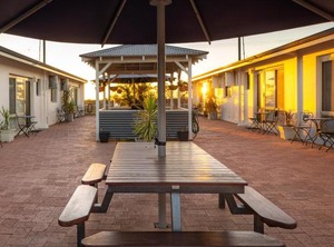 Api Pelican Beach Kalbarri | Kalbarri